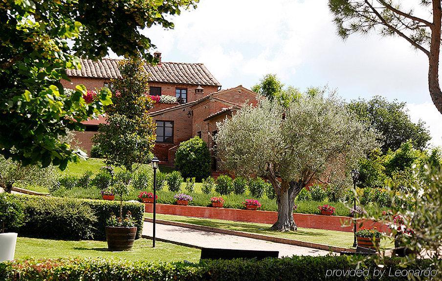 Borgo Tre Rose Hotel Valiano Exterior photo