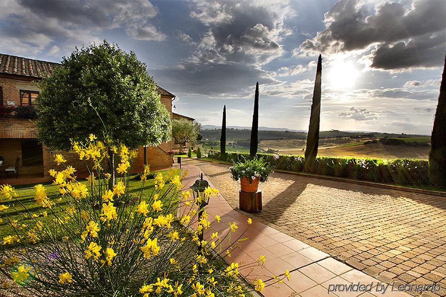 Borgo Tre Rose Hotel Valiano Amenities photo
